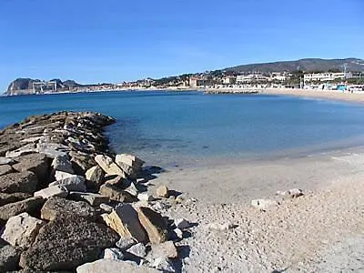 T3 Standing Piscine Elue Plus Belle Baie Du Monde 2019 *